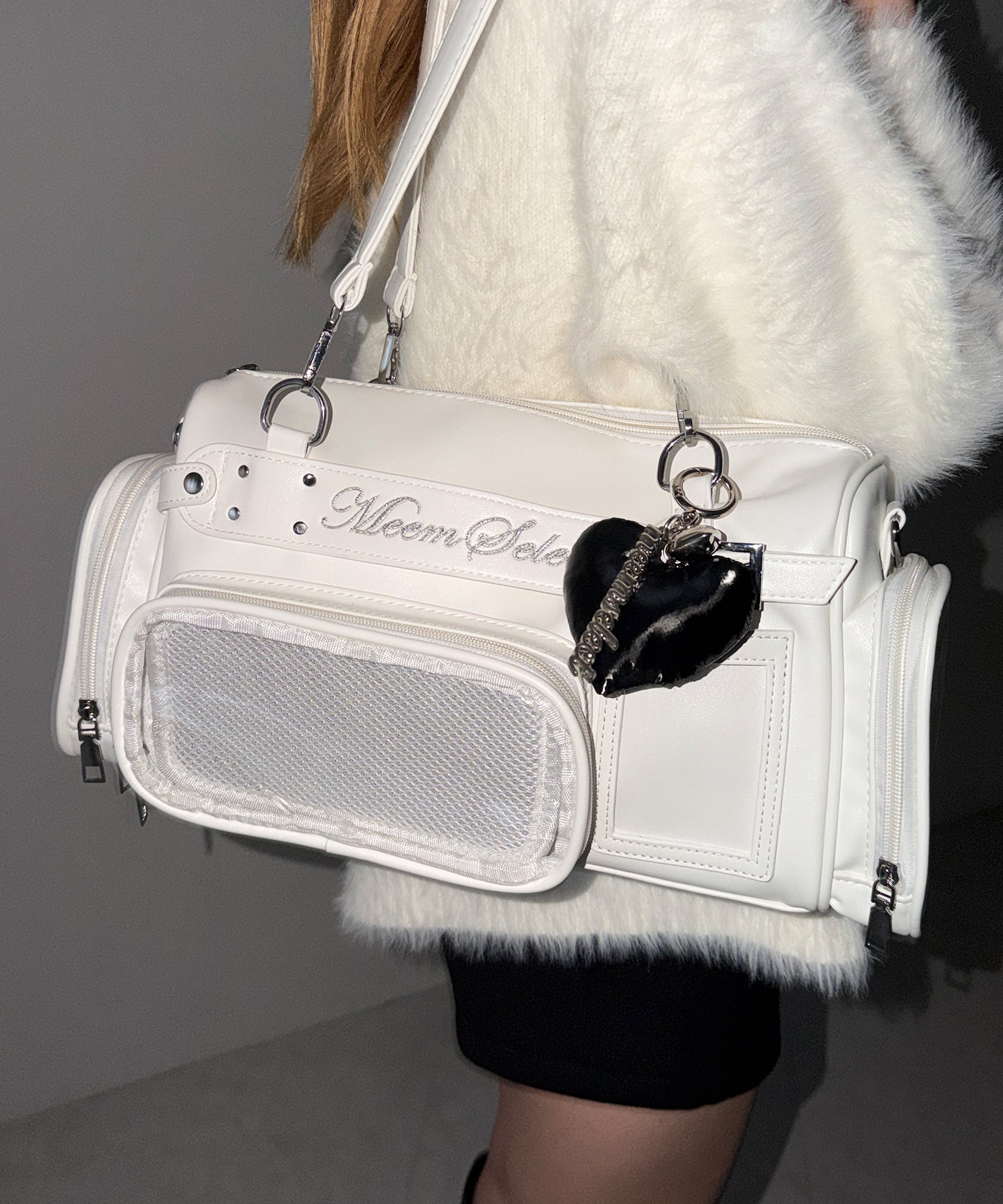 クリアポケット付きレタリング刺繍ショルダーバッグ ／ clear pocket lettering embroidery shoulder bag