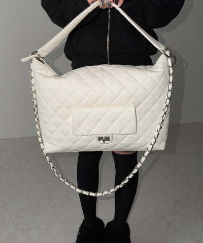【 ショルダーストラップ付き２WAY 】キルティングスクエアトートショルダーバッグ / quilted square tote shoulder bag