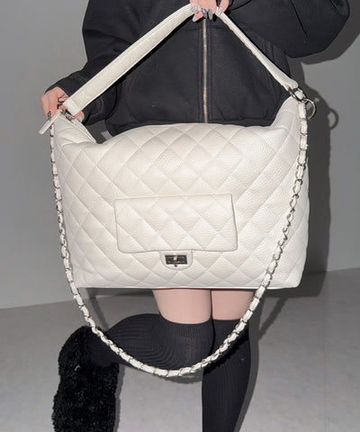 【 ショルダーストラップ付き２WAY 】キルティングスクエアトートショルダーバッグ / quilted square tote shoulder bag