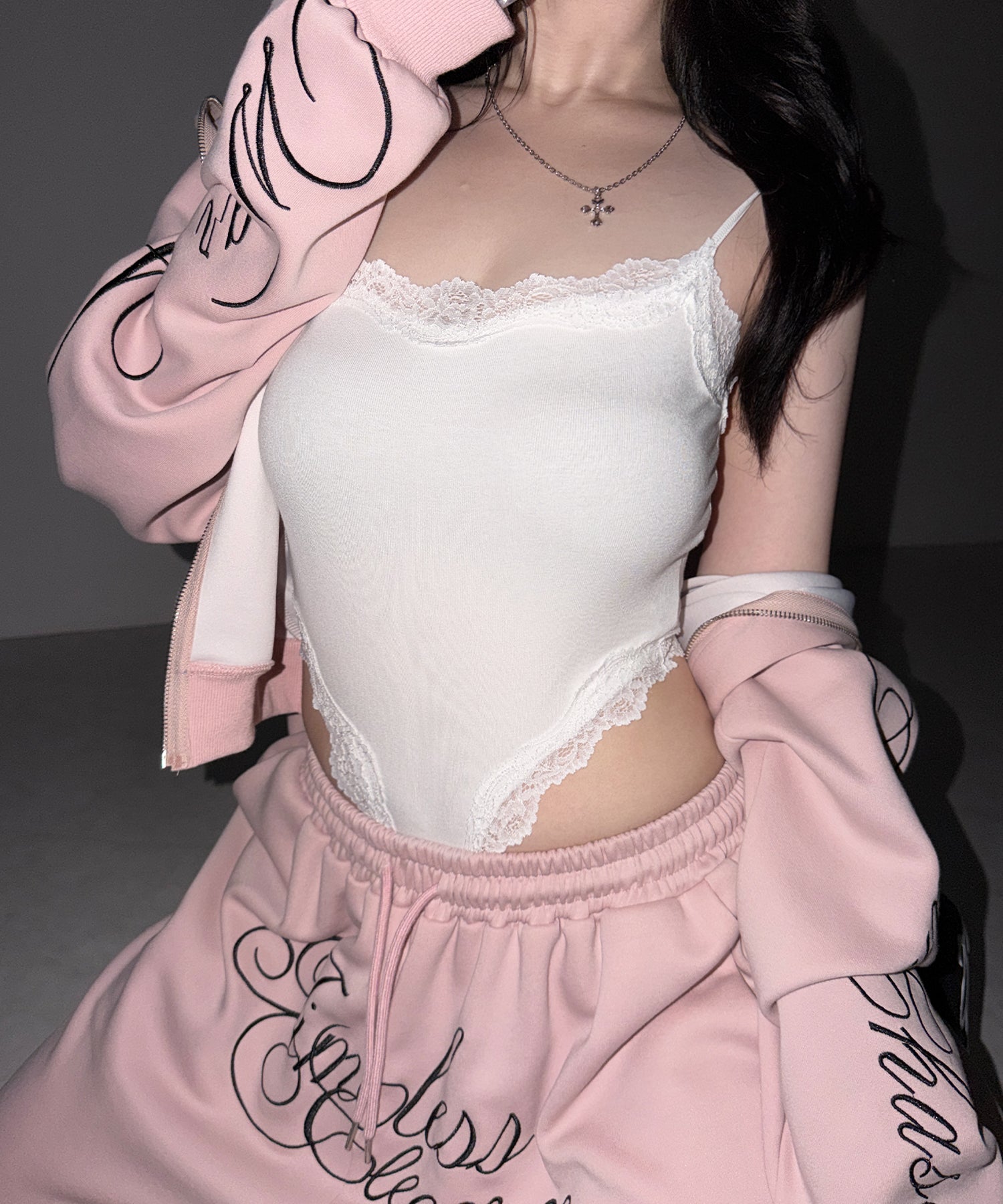 カットアウトレースポイントボディスーツキャミソール ／cutout lace point bodysuit camisole
