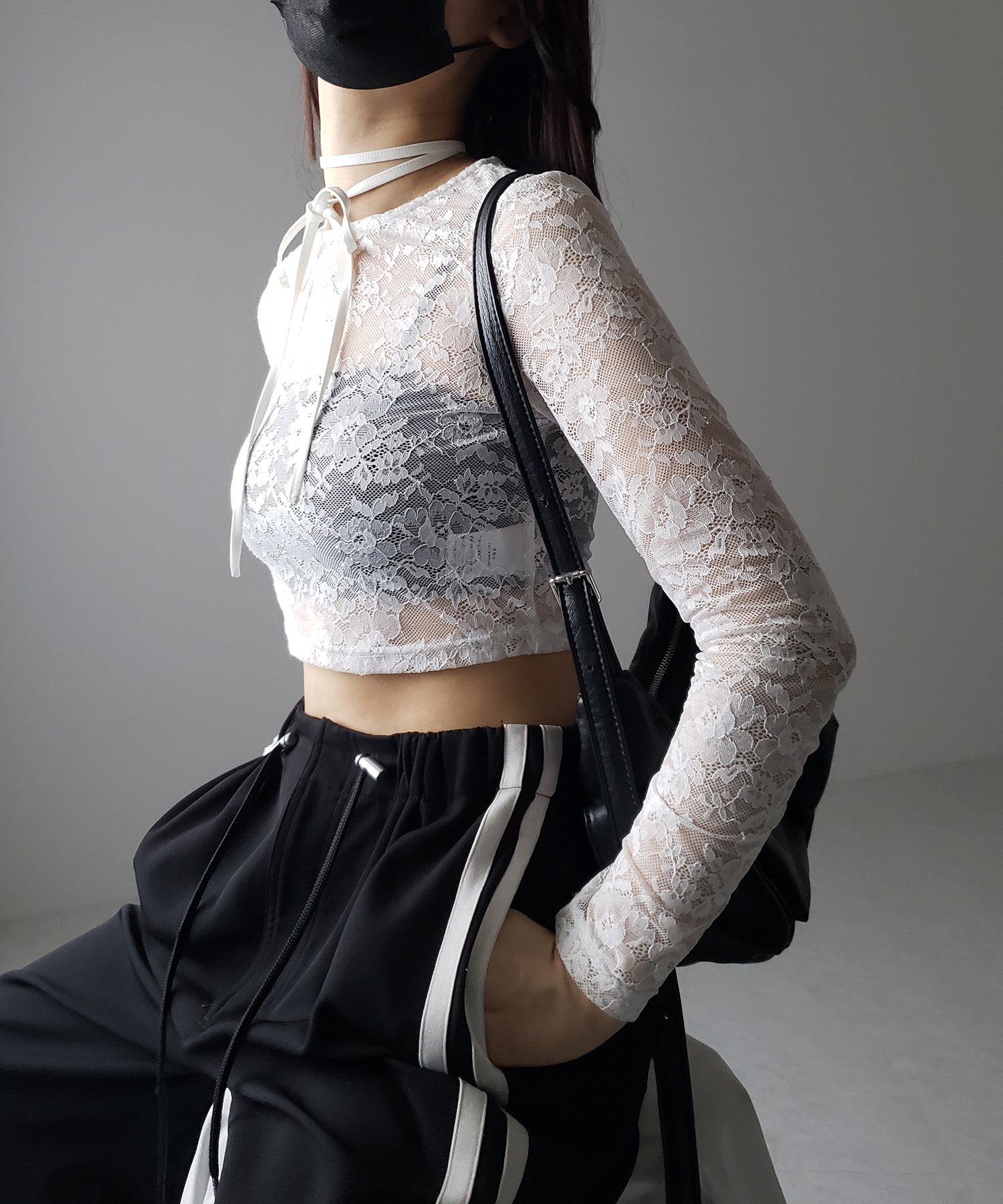 【 ２color 】ストラップリボンショートレーストップス ／ strap ribbon short lace tops