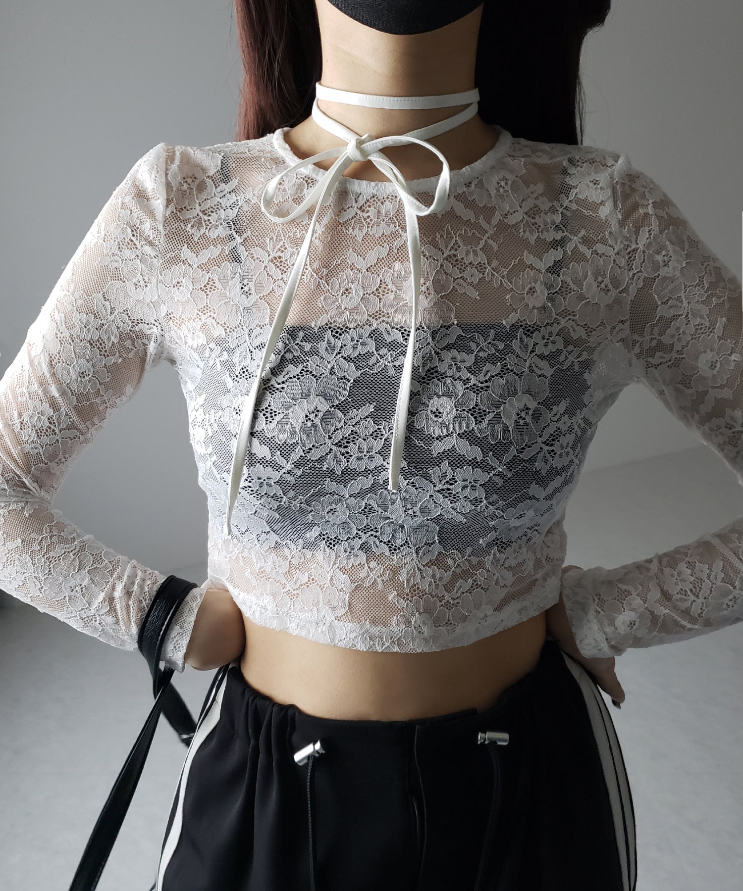 【 ２color 】ストラップリボンショートレーストップス ／ strap ribbon short lace tops