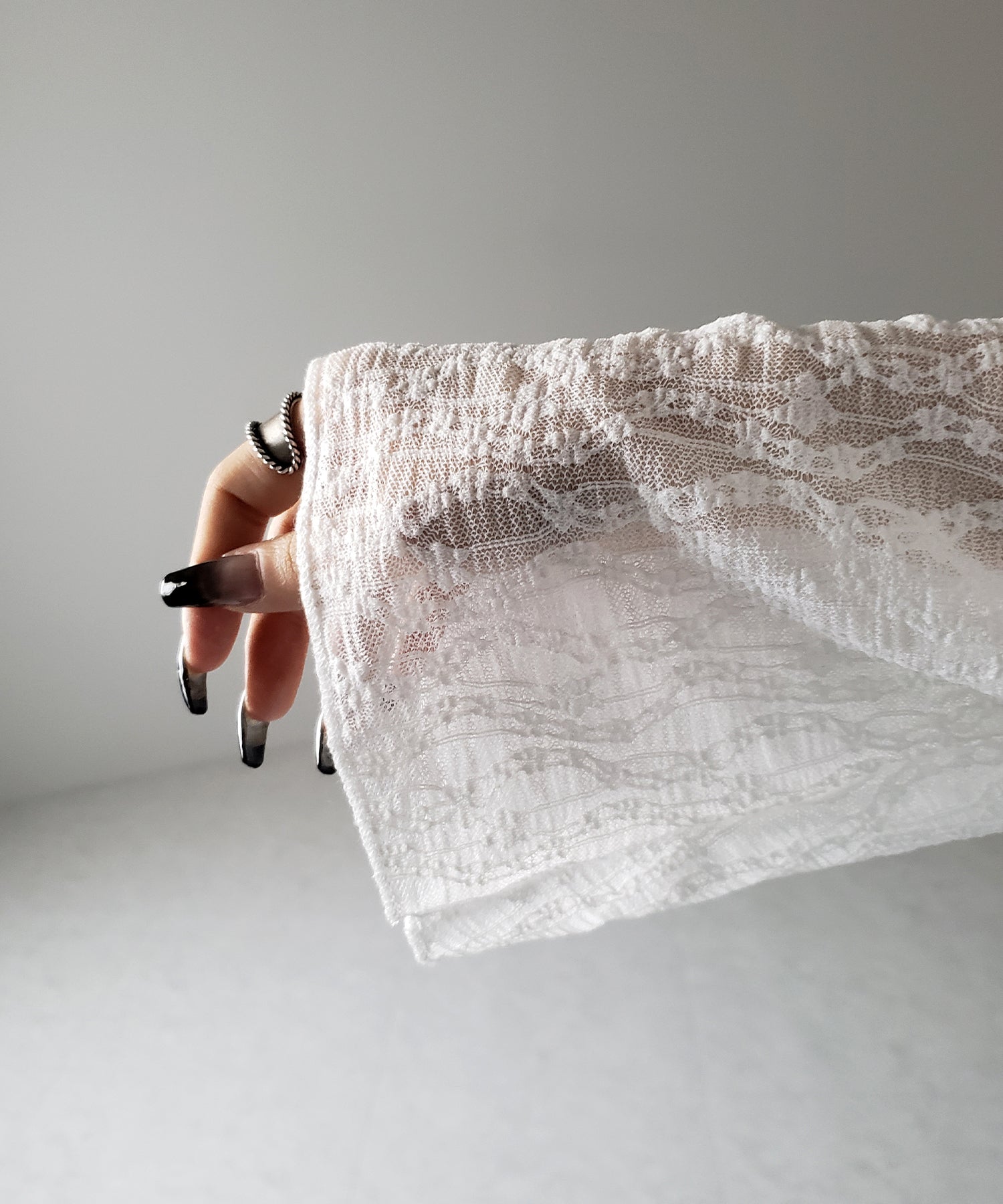 【 ２color 】ワイドスリーブオーバーシアーレーストップス ／ wide sleeve over sheer lace tops