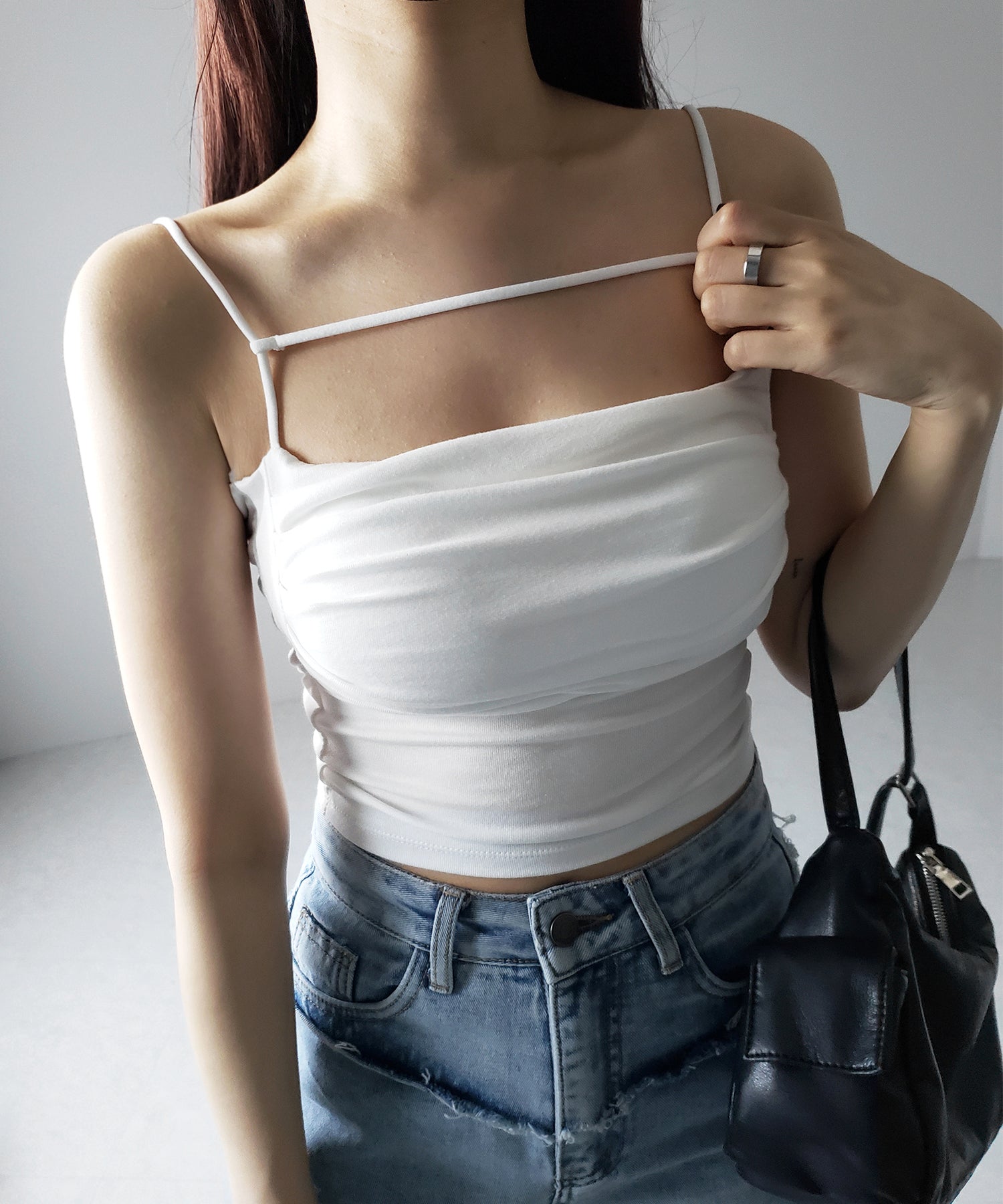 【 カップ付き／２WAY 】ラインストラップタックショートキャミソール ／ line strap tuck short camisole