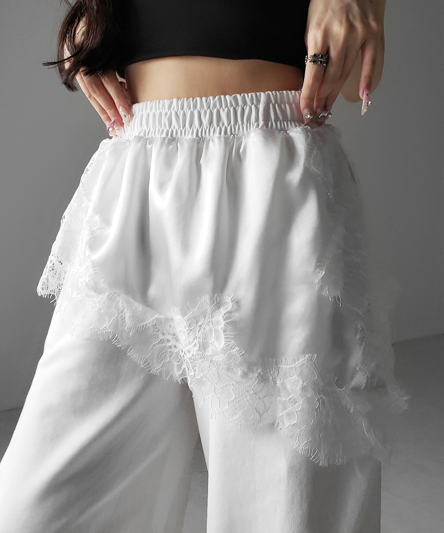 レースドッキングレイヤードスウェットワイドパンツ ／ lace docking layered sweat wide pants