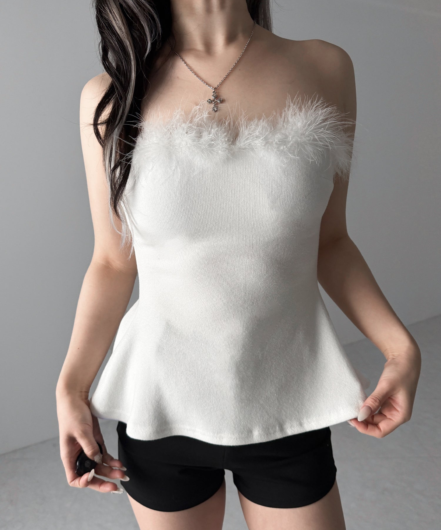 フェイクファーペプラムベアトップス / fake fur peplum bare tops