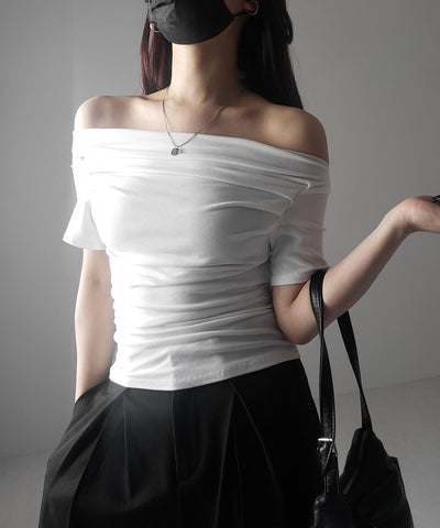 【 ３color 】半袖タックデザインドレープオフショルダートップス