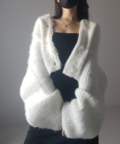 ボリュームワイドスリーブショートシャギーニットカーディガン ／ volume wide sleeve short shaggy knit cardigan