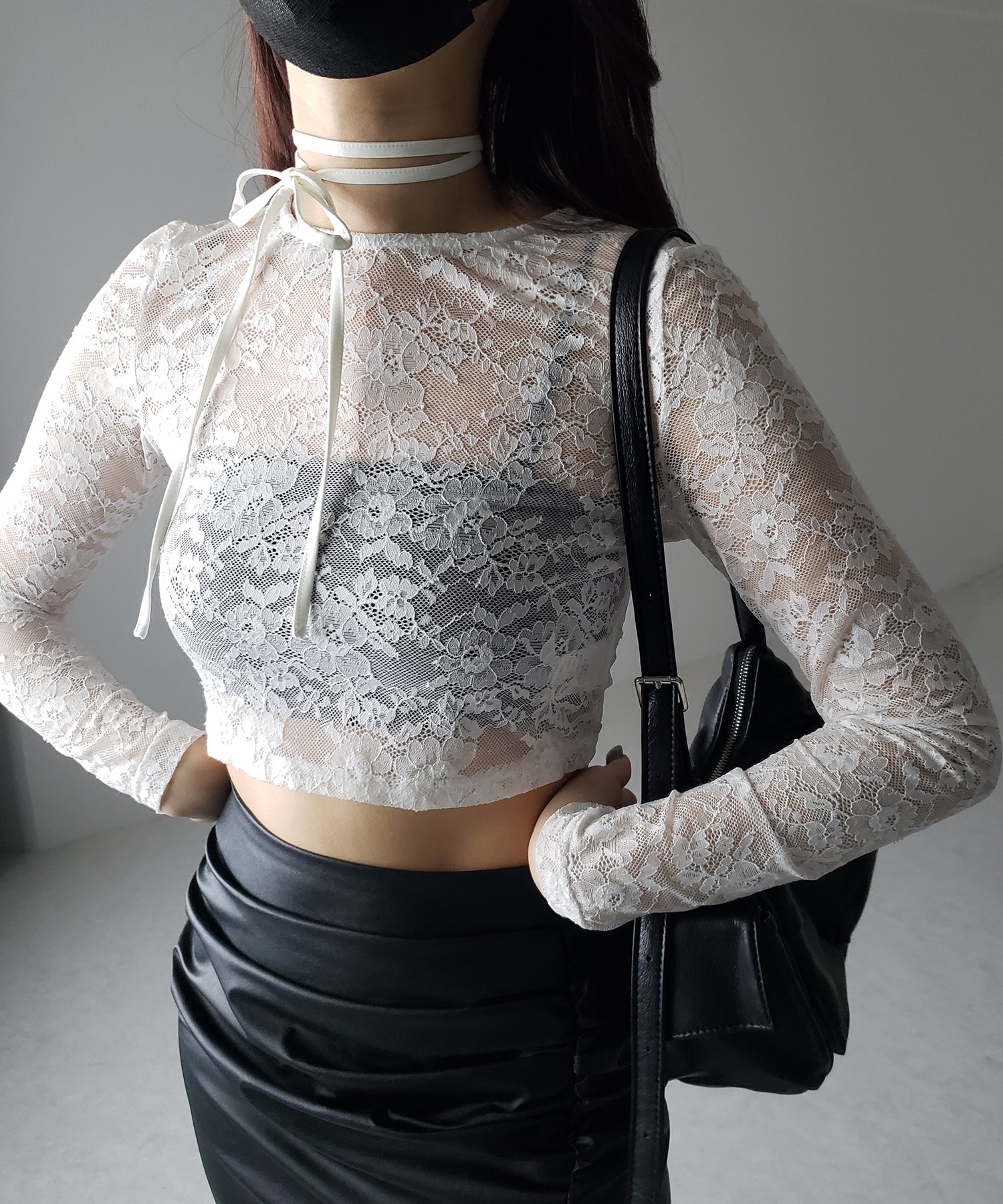 2color 】ストラップリボンショートレーストップス ／ strap