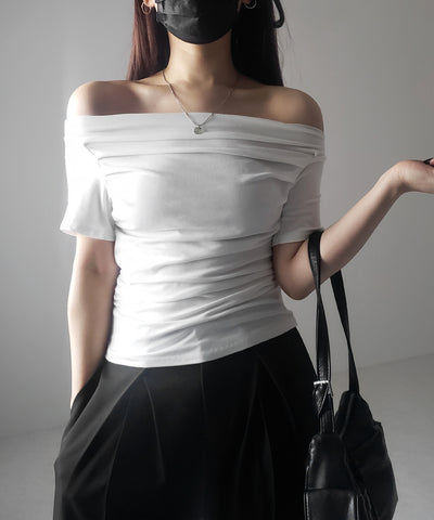 【 ３color 】半袖タックデザインドレープオフショルダートップス
