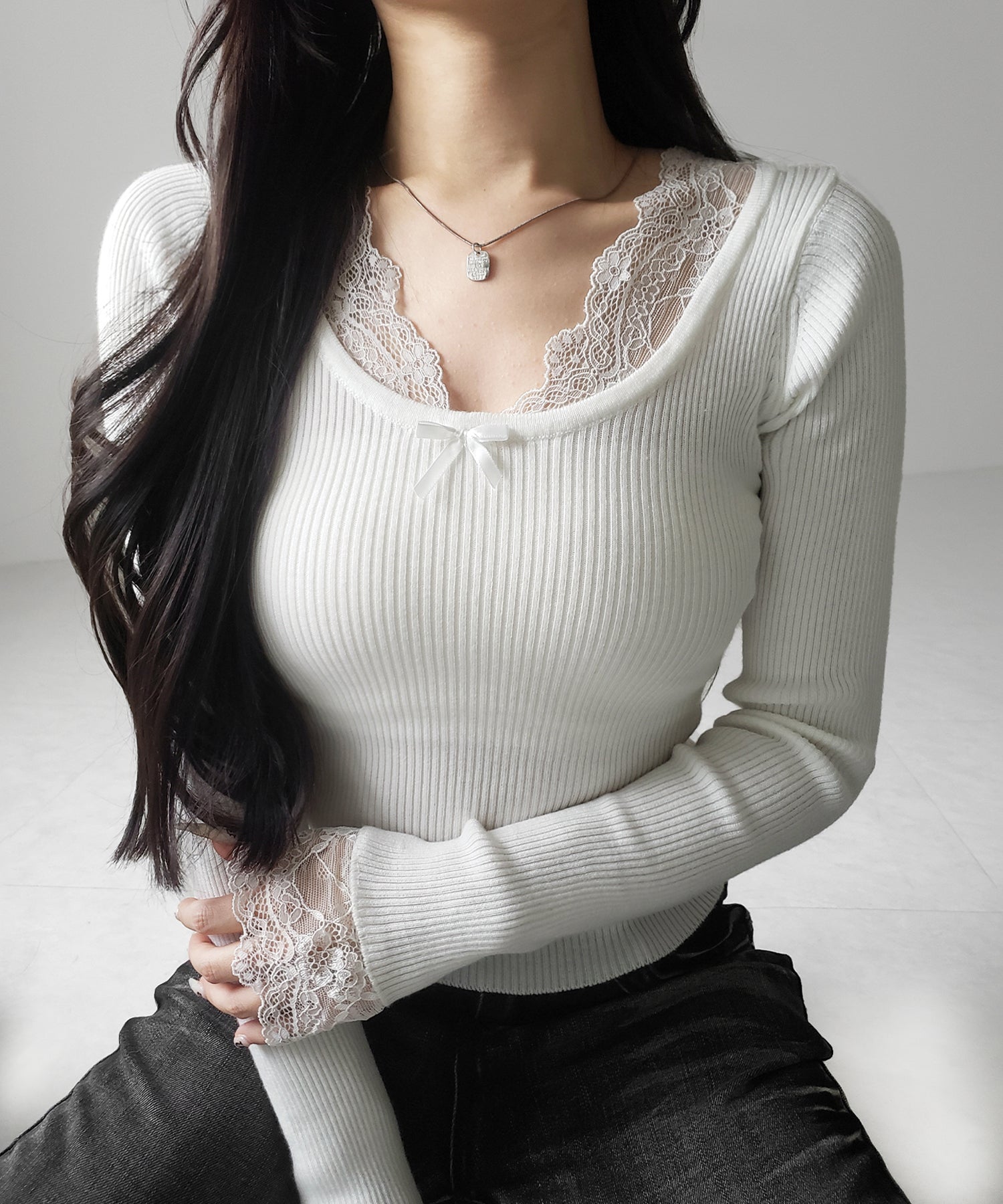 フロントリボンレース切替リブニットトップス ／ front ribbon lace switching ribbed knit tops