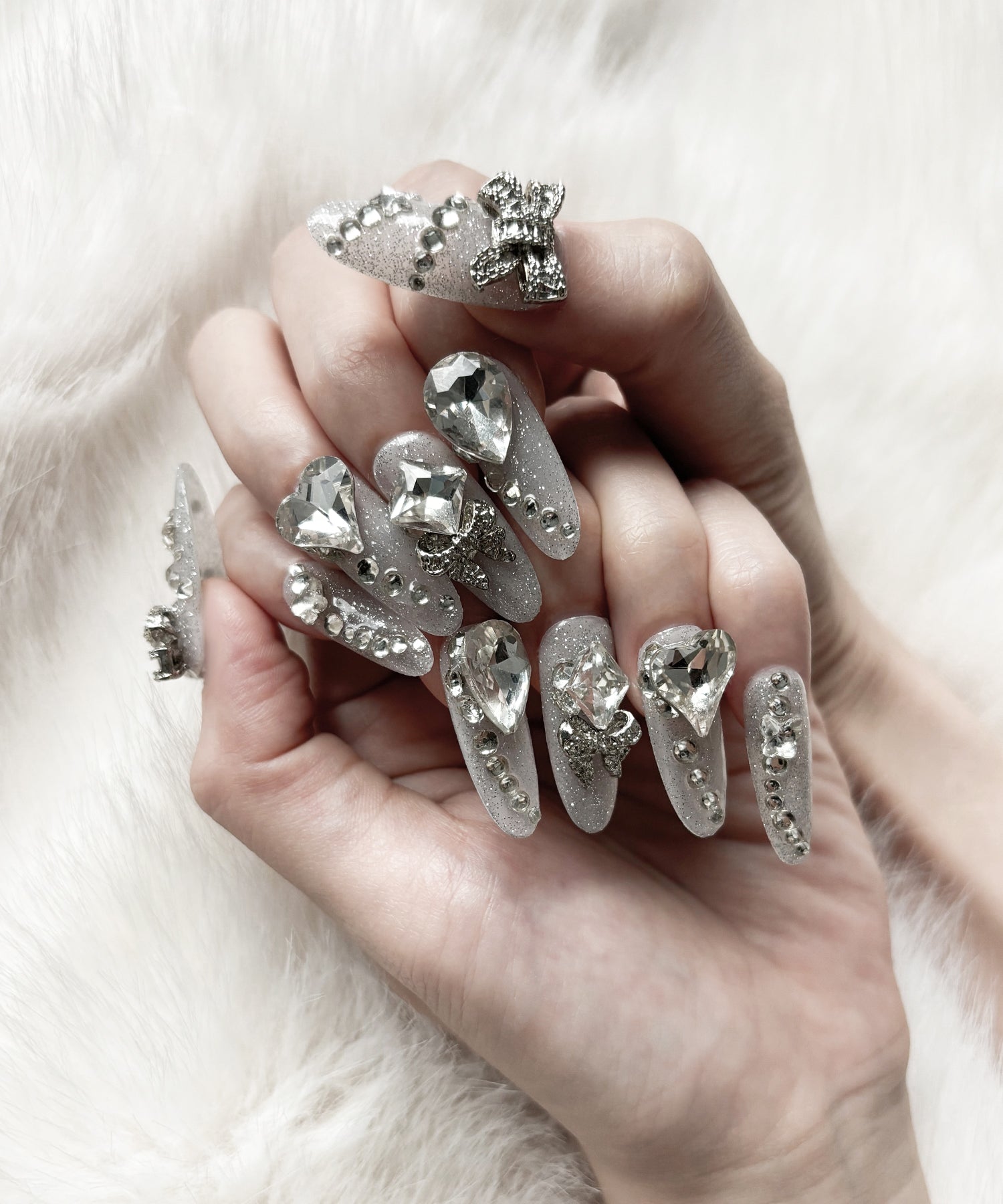 【 限定先行販売 】 bijou ribbon glitter flash nail tips