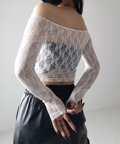 【 ２color 】オフショルショートレーストップス ／ off-shoulder short lace tops