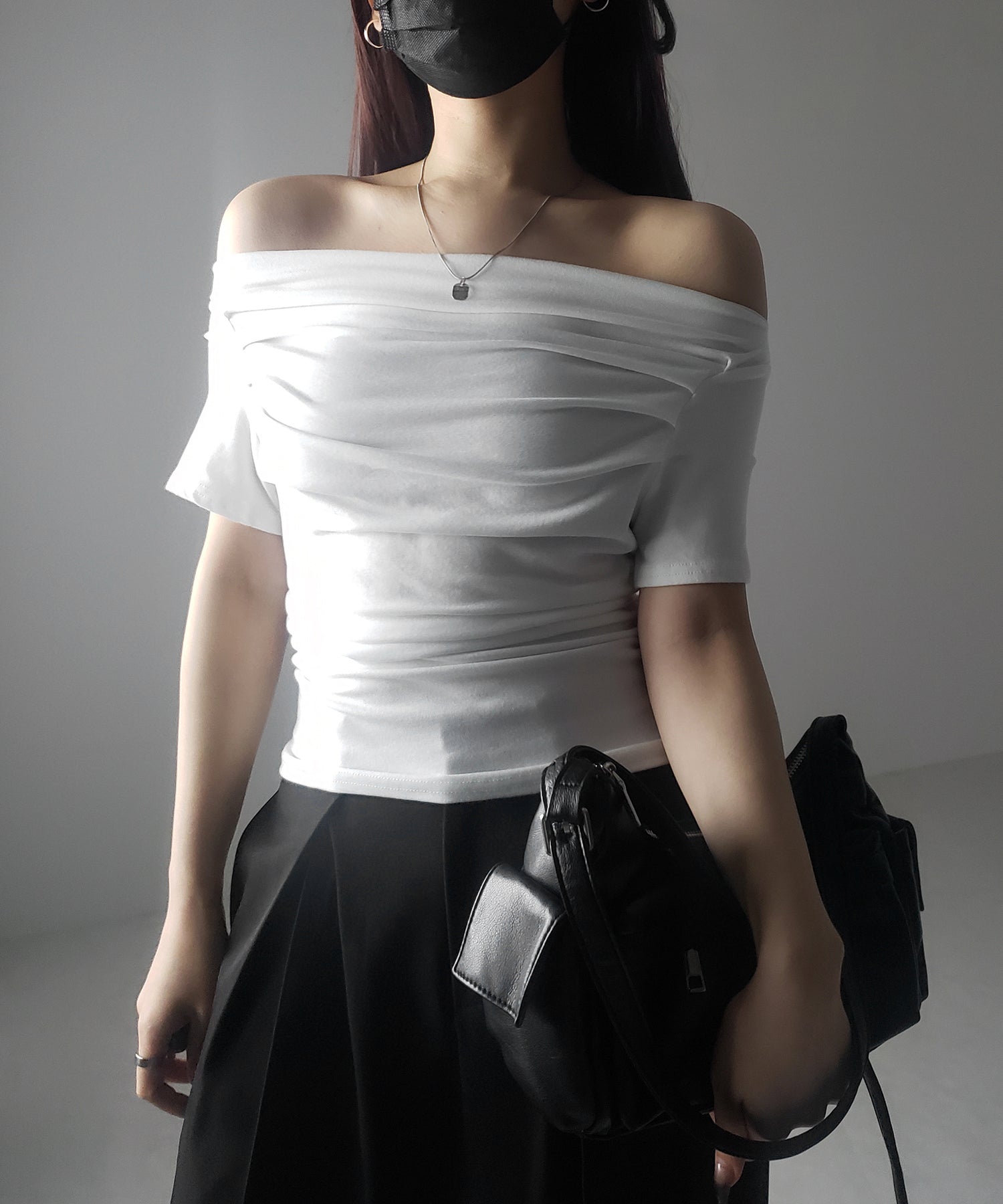 【 ３color 】半袖タックデザインドレープオフショルダートップス