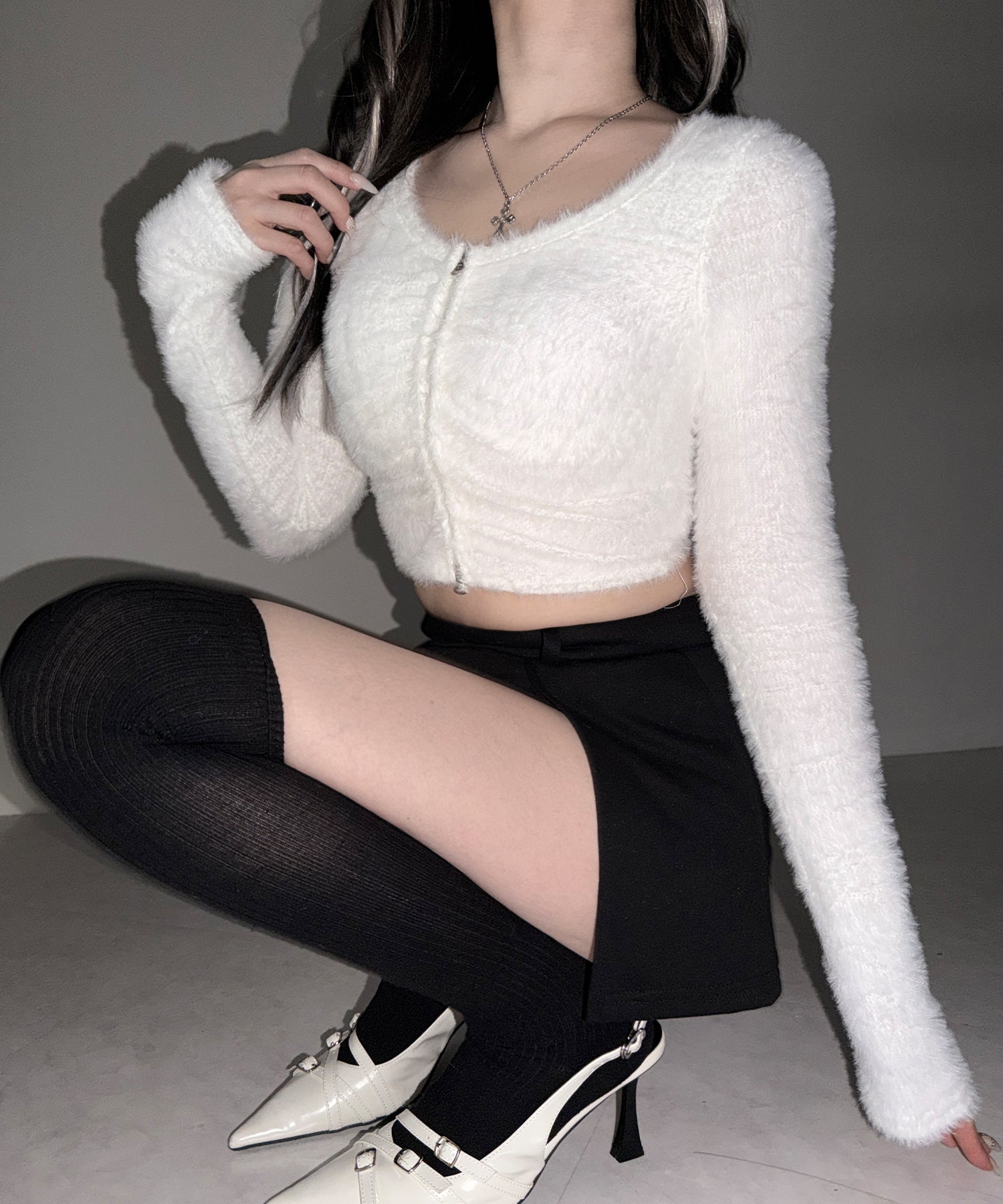 フロントジップショートシャギートップス／ front zip short shaggy tops