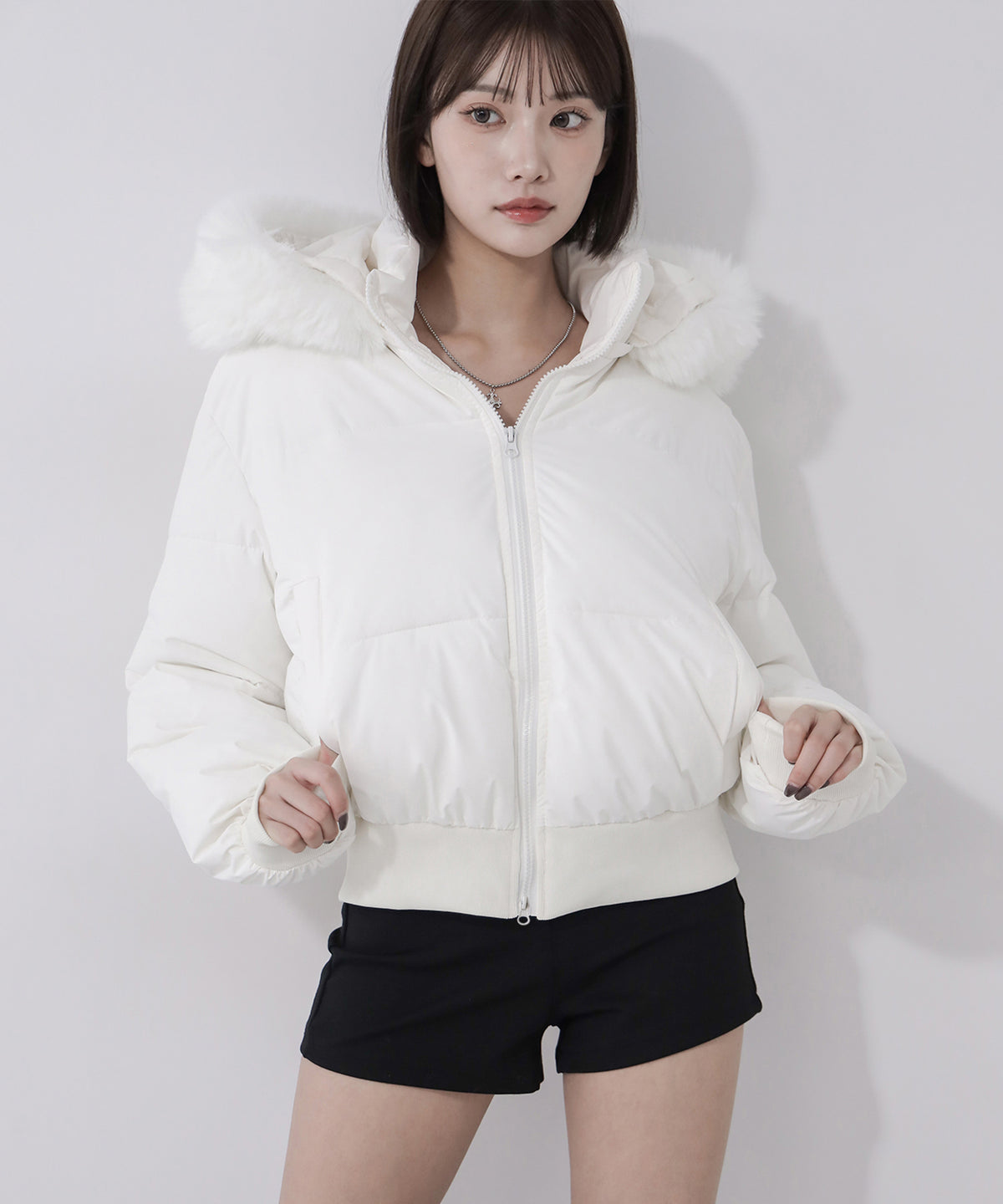 【 フード取り外し可能２ＷＡＹ 】フェイクファーフードショート中綿ジャケット ／ 2WAY fake fur hoodie short fake down jacket