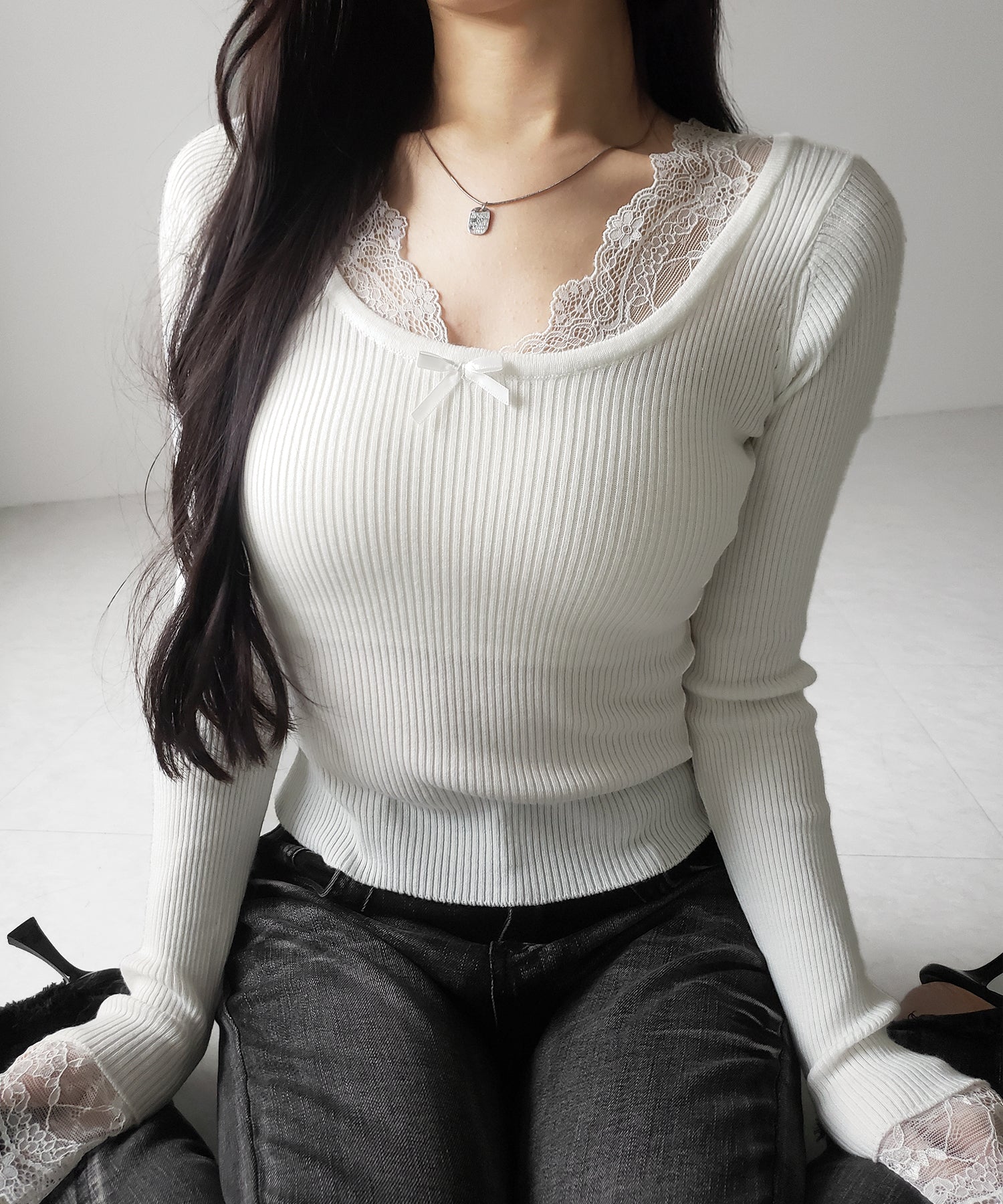 フロントリボンレース切替リブニットトップス ／ front ribbon lace switching ribbed knit tops