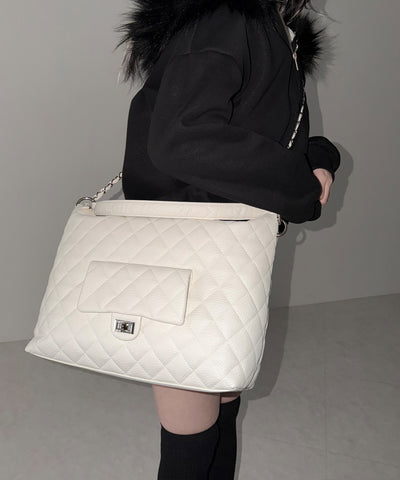 【 ショルダーストラップ付き２WAY 】キルティングスクエアトートショルダーバッグ / quilted square tote shoulder bag