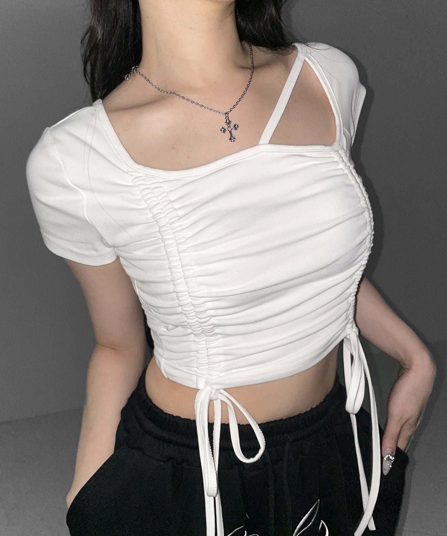 ダブルシャーリングリボンストラップＴシャツ ／ double shirring ribbon strap T-shirts
