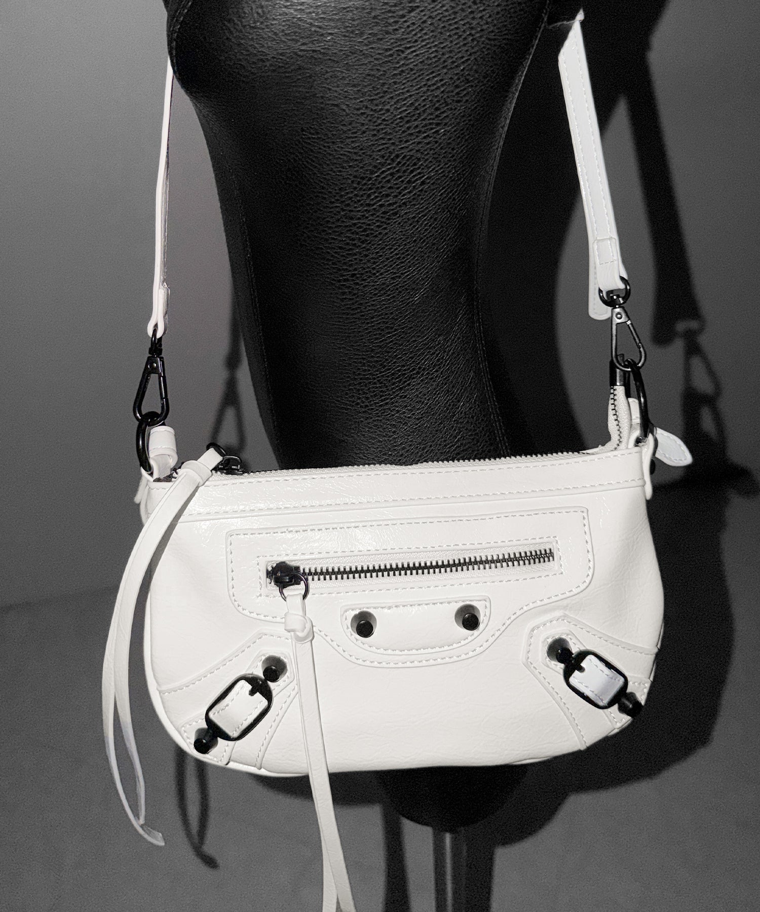 【 ショルダーストラップ付き２WAY 】ヴィンテージライクグランジミニハンドバッグ／ vintage like grunge mini hand bag