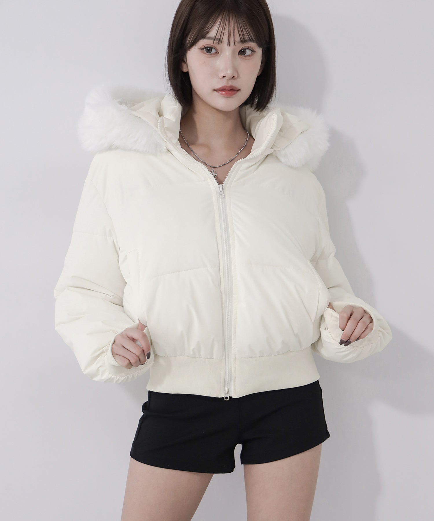【 フード取り外し可能２ＷＡＹ 】フェイクファーフードショートダウンジャケット ／ 2WAY fake fur hoodie short down jacket