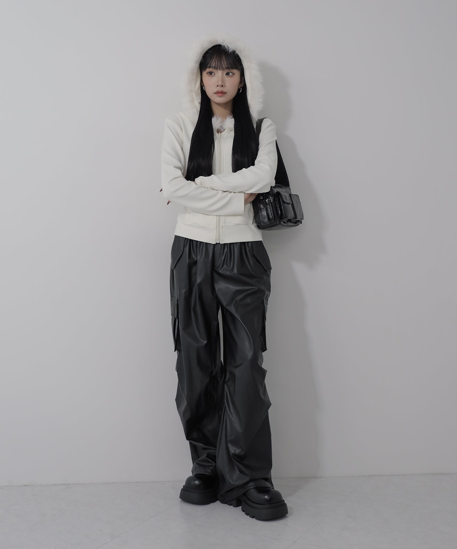 【 ３color 】ファーフードジップアップパーカー ／ fur zipup hoodie