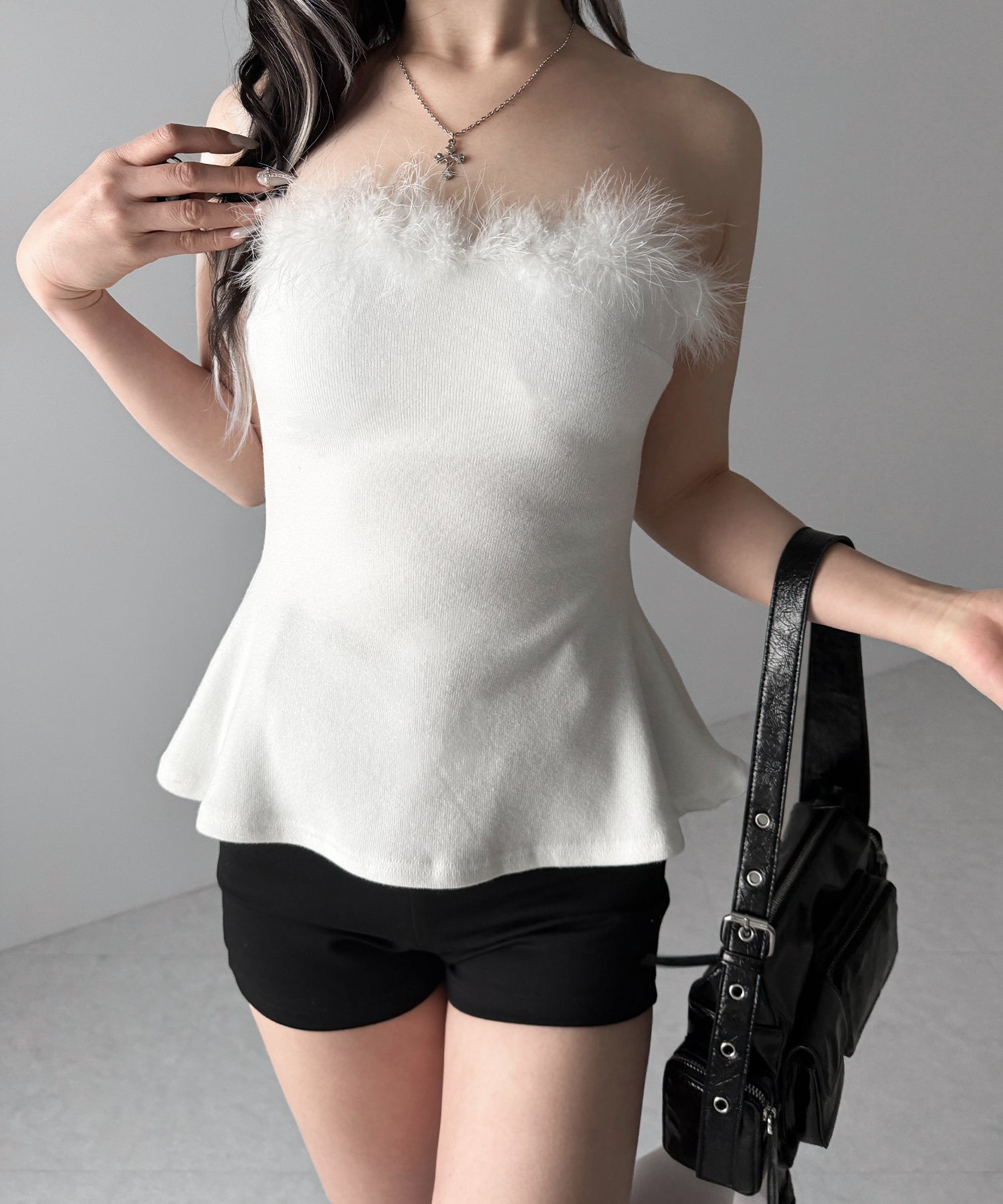 フェイクファーペプラムベアトップス / fake fur peplum bare tops