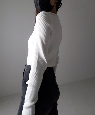 【 ２color 】カットアウトビットデザインリブニット