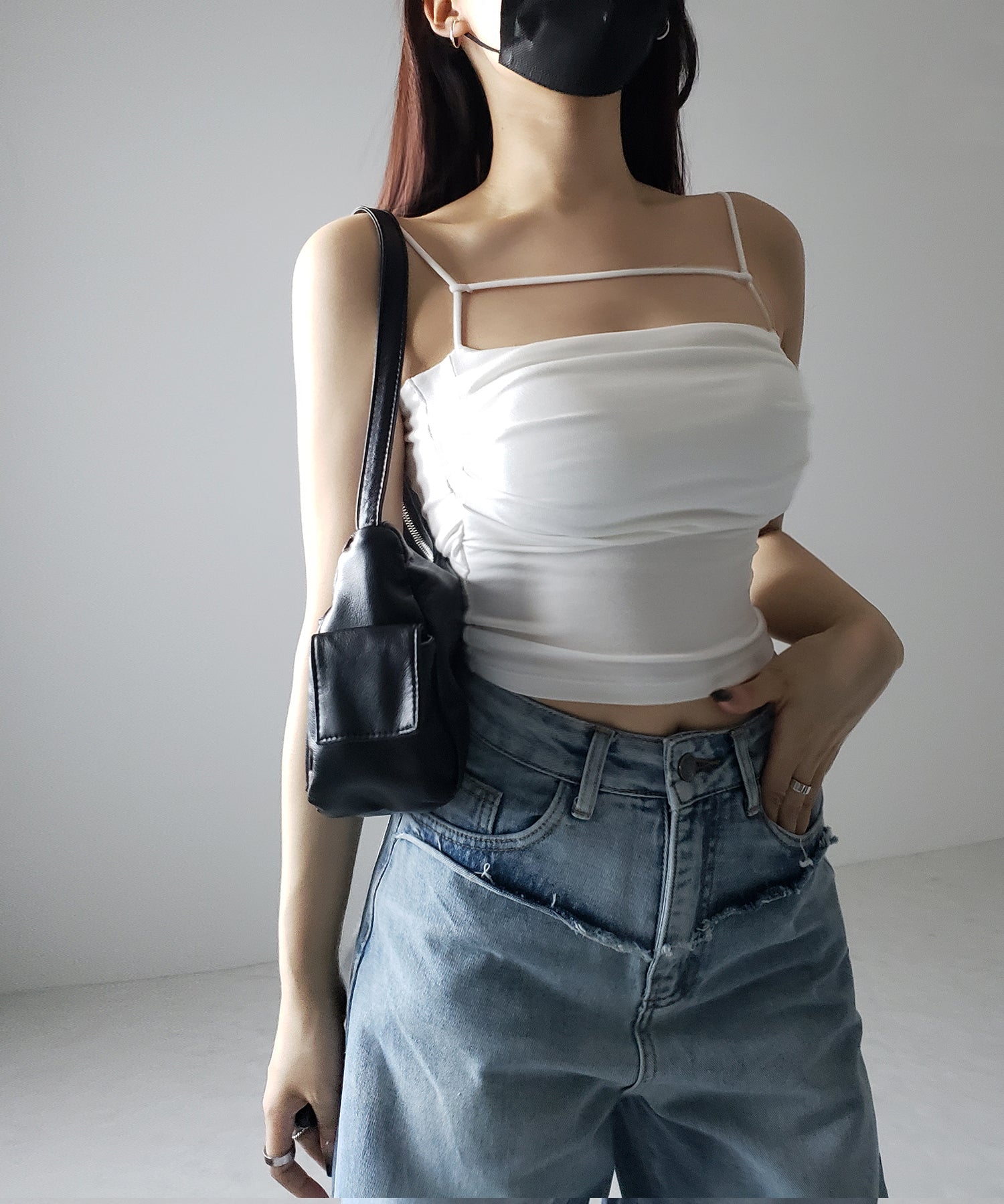 【 カップ付き／２WAY 】ラインストラップタックショートキャミソール ／ line strap tuck short camisole
