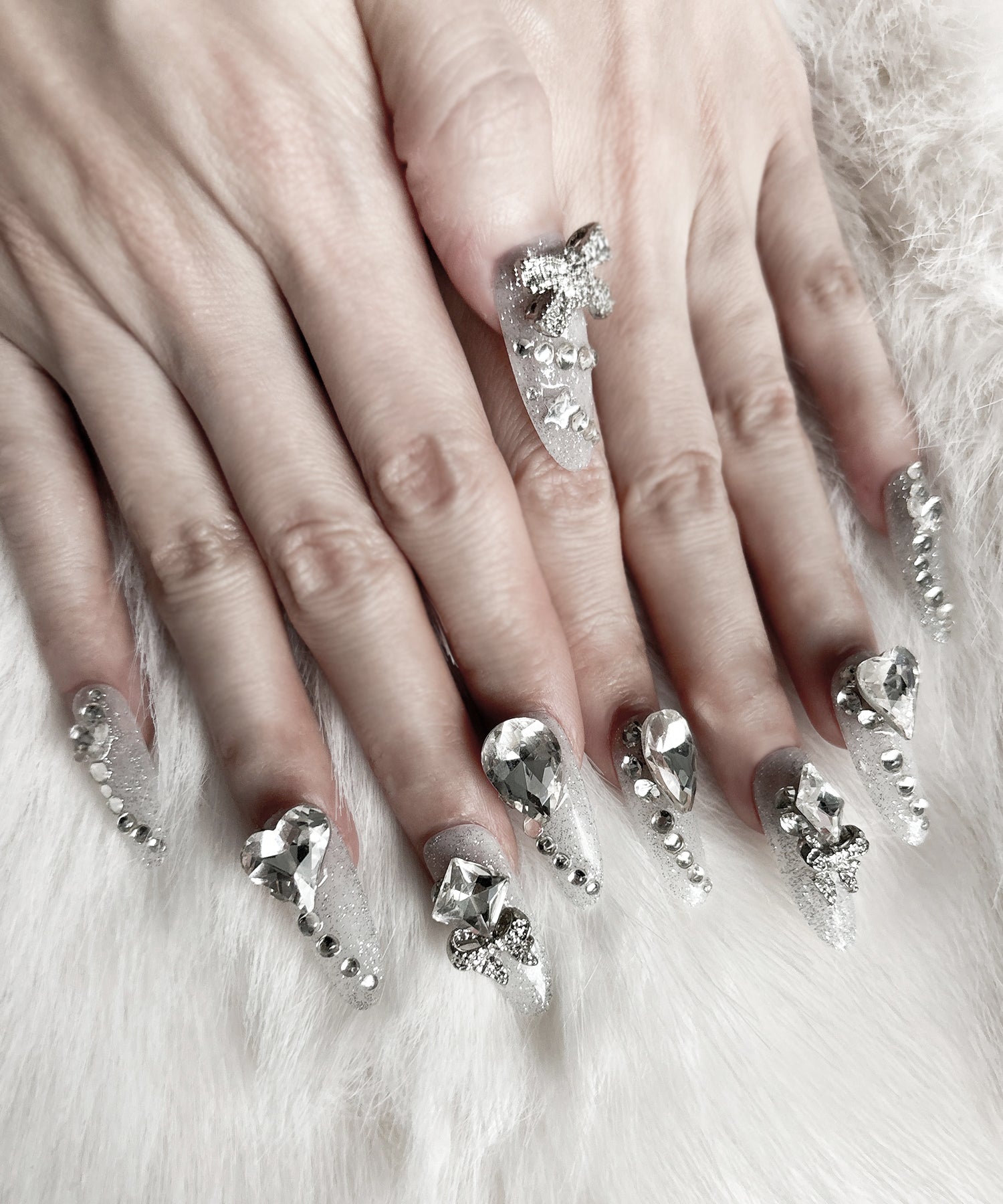 【 限定先行販売 】 bijou ribbon glitter flash nail tips