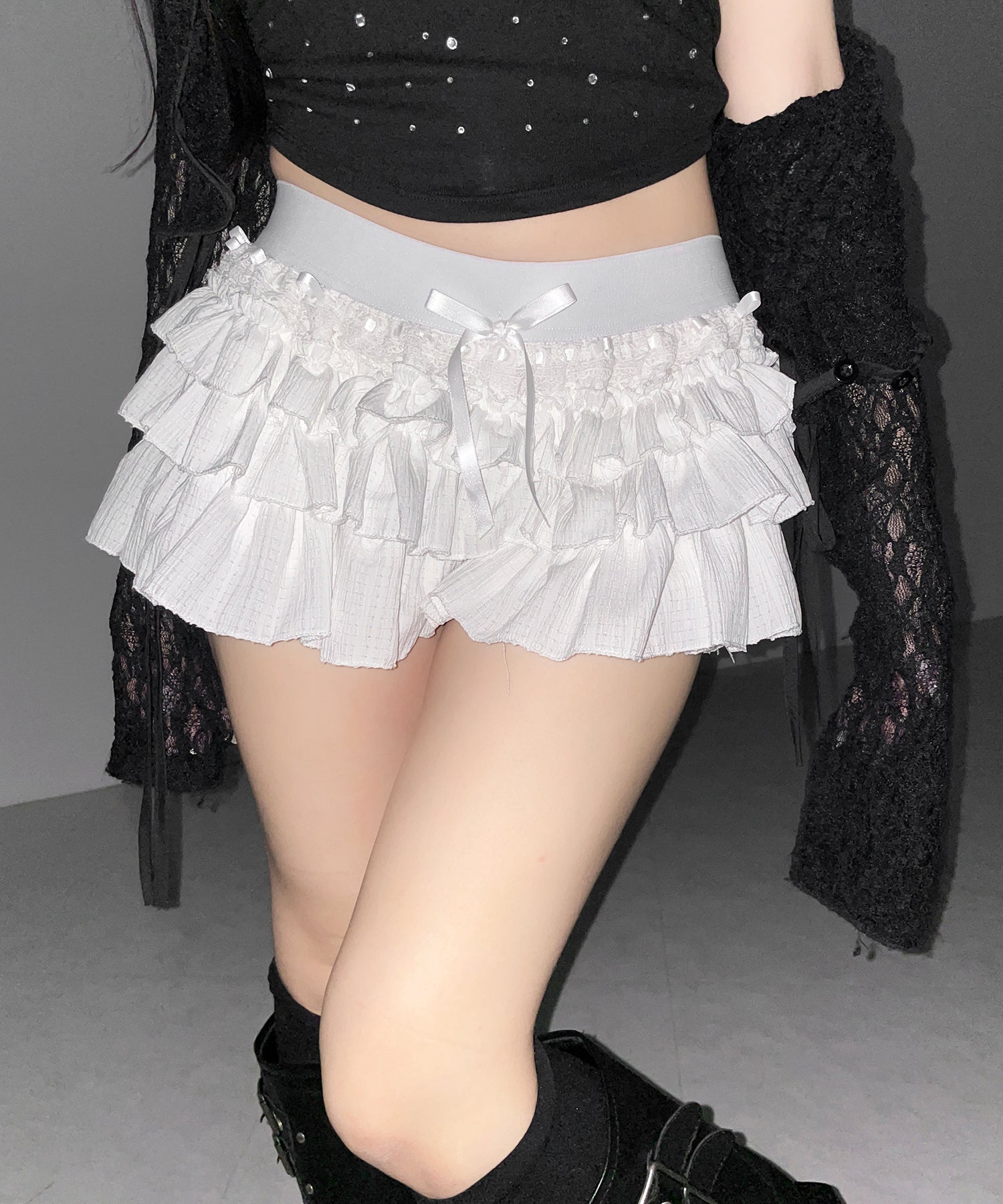 リボンフリルミニショートパンツ ／ ribbon frill mini short pants