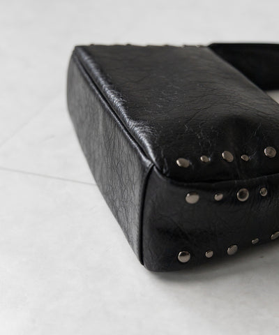 【 ２color】スタッズデザインスクエアショルダーバッグ ／ stud design square shoulder bag