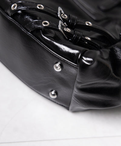 【 ショルダーストラップ付き２WAY 】ベルトデザインスタッズポケットヴィンテージショルダーバッグ ／ ( ２WAY ) belt design studs pocket vintage shoulder bag