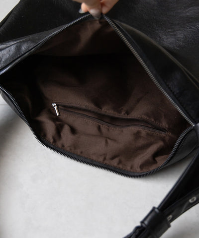 【 ２WAY ／ A4収納可 】ハトメデザインベルテッドワンハンドルショルダーバッグ ／ Eyelet design belted onehandle shoulder bag