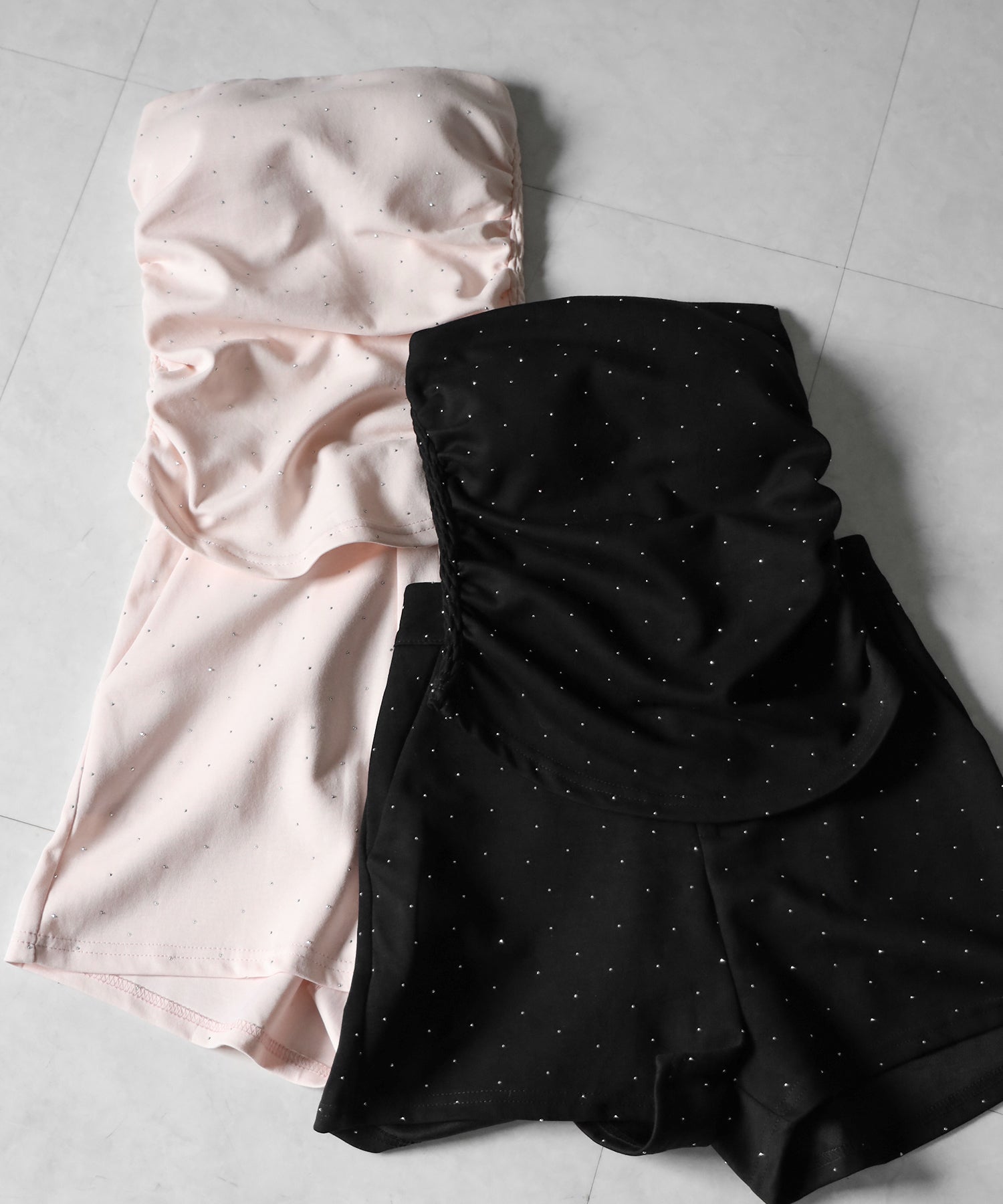 【 セットアップ 】ラインストーンベアトップ＋ハイウエストショートパンツ SET ／ 【 SETUP 】Rhinestone bare tops ＋ high waist short pants SET