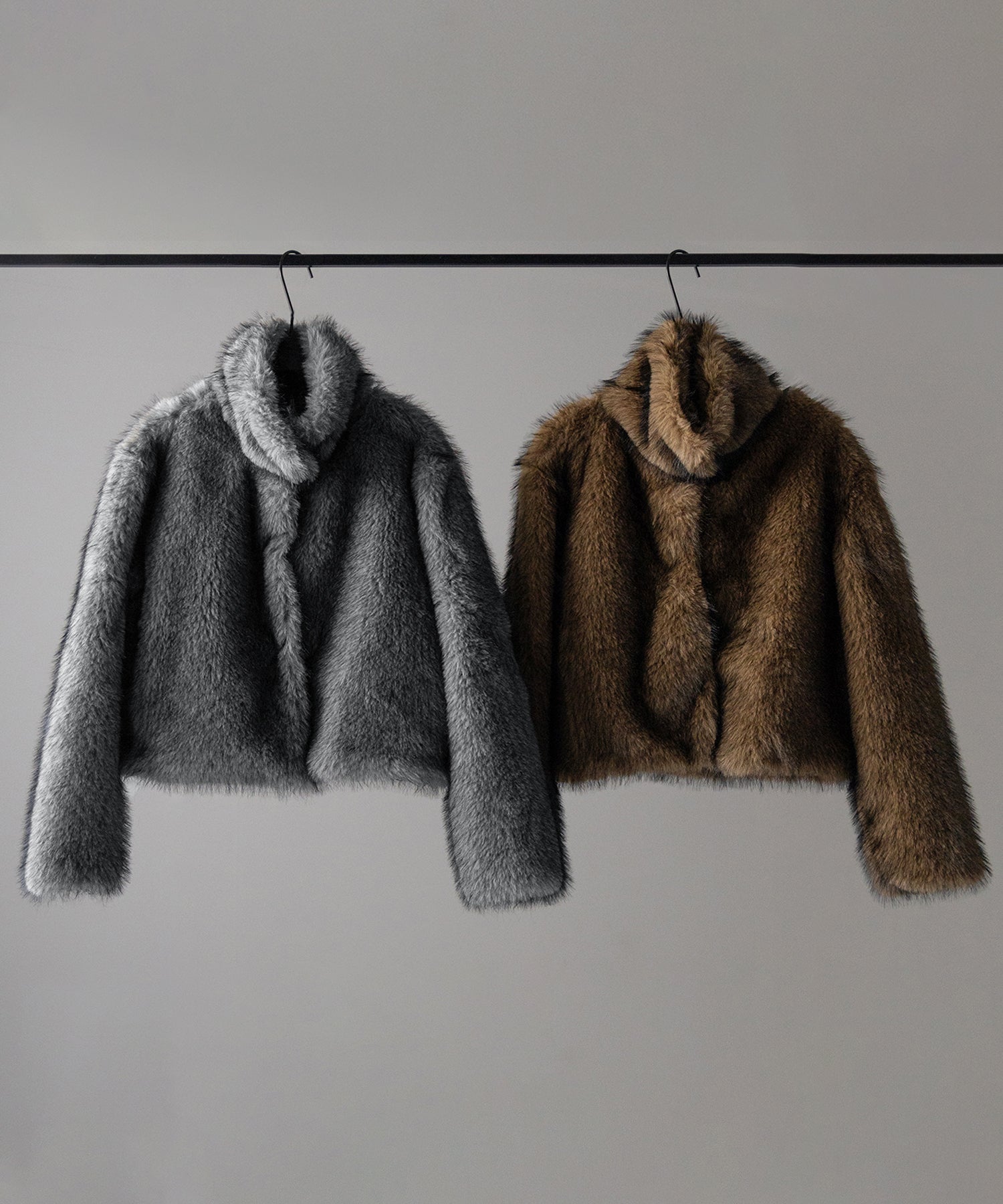 スタンドカラーミックスファーショートコート ／ stand-collar mix fur short coat