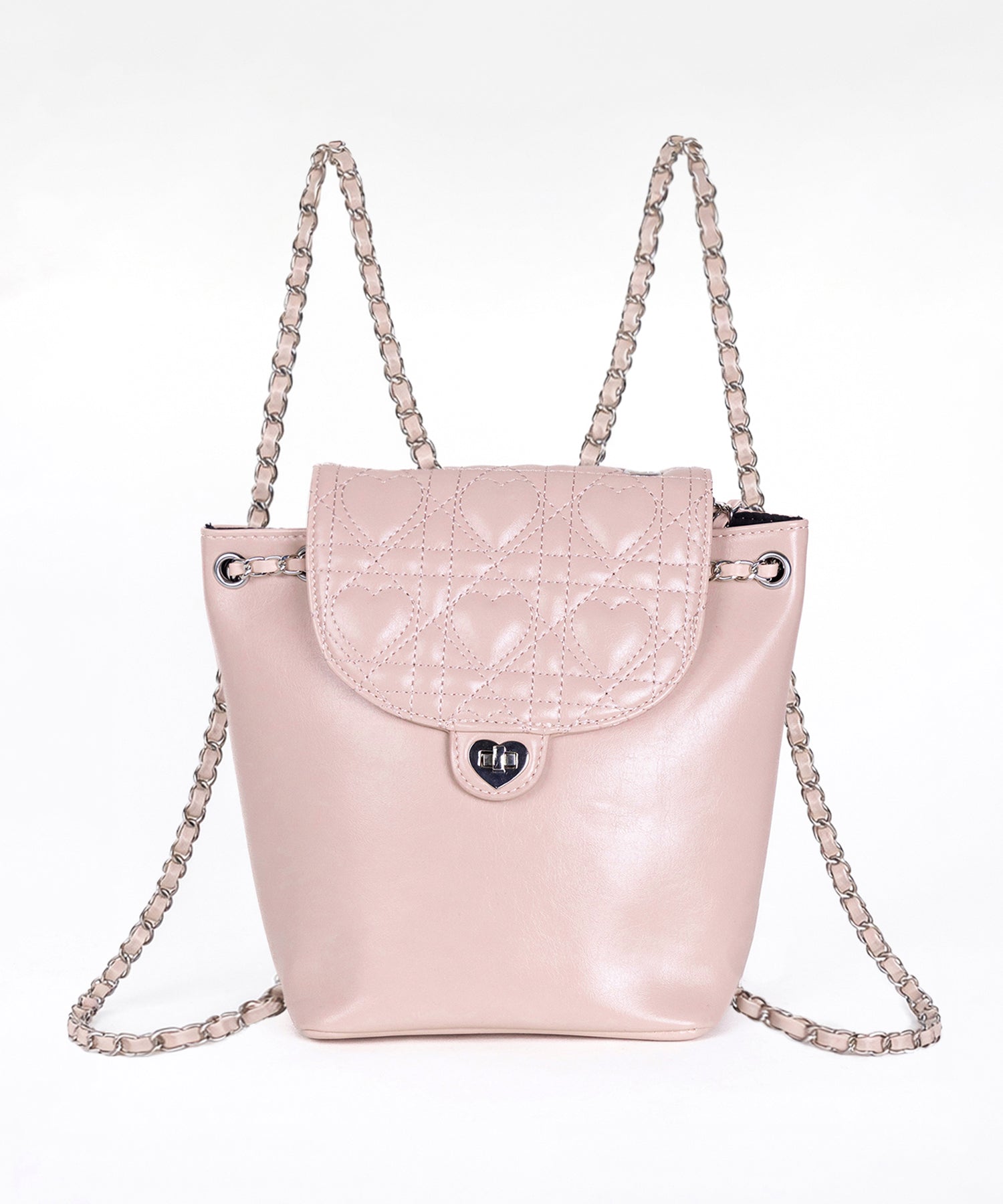 JUNE様　まん丸リュック　ハートキルト　ハンドメイド ハートキルティングチェーンミニリュック / heart quilted chain mini