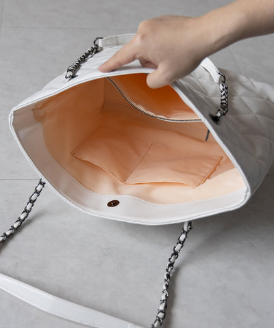 【 ３color ／ A4収納可 】キルティングチェーンスクエアトートショルダーバッグ ／ quilting chain square tote shoulder bag