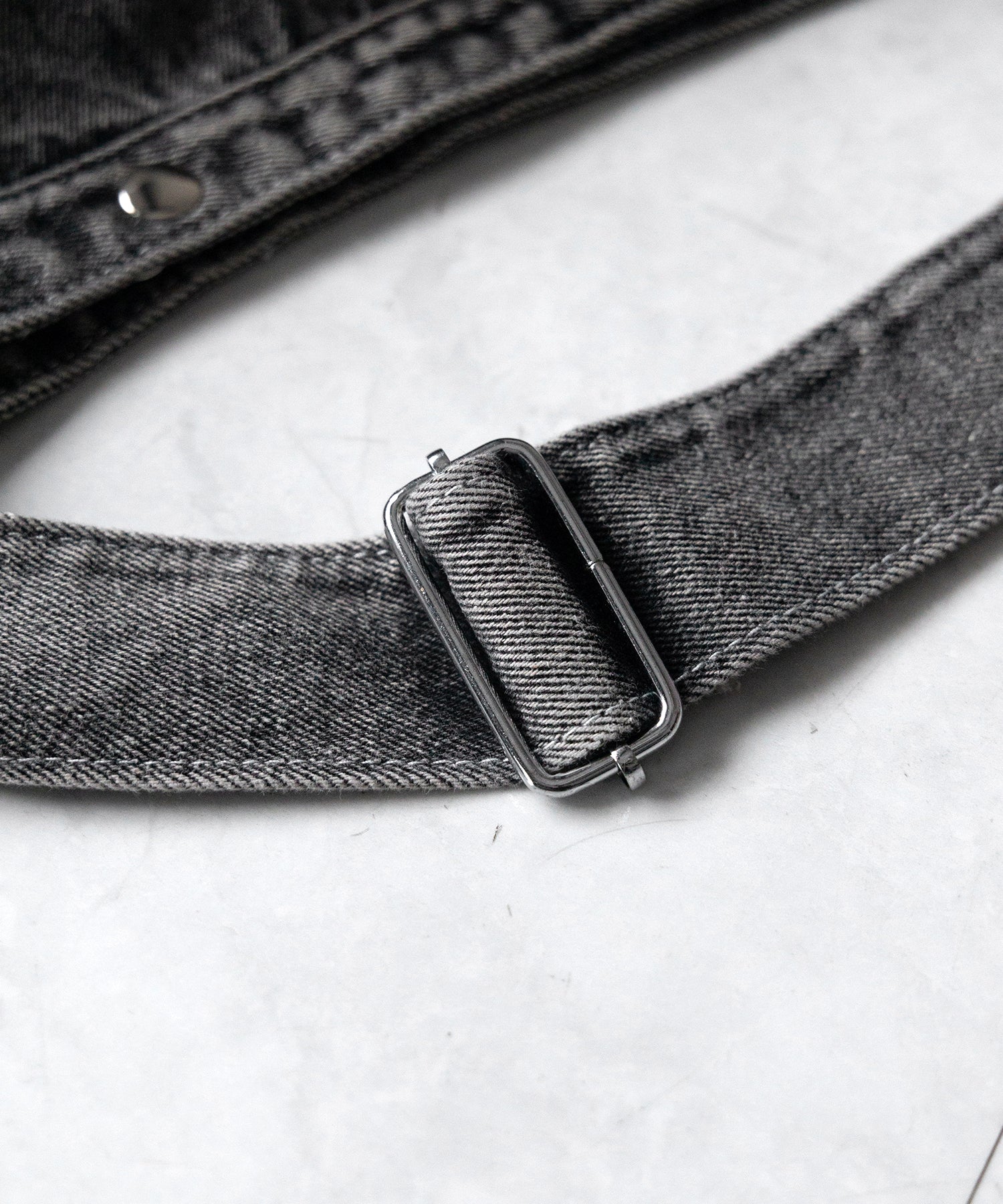 【 ２color 】ブラックタグヴィンテージデニムショルダーバッグ ／ black tag vintage denim shoulder bag