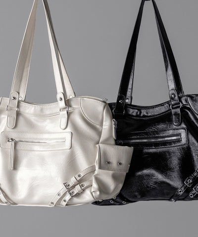 【 ショルダーストラップ付き２WAY 】ベルトデザインスタッズポケットヴィンテージショルダーバッグ ／ ( ２WAY ) belt design studs pocket vintage shoulder bag