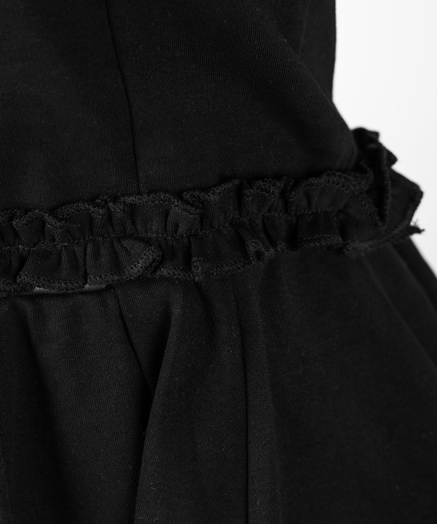 【 セットアップ 】ロゴプレート半袖トップス＋フレアミニスカパン SET ／( SETUP ) logo plate short sleeve tops + flared mini skirt pants