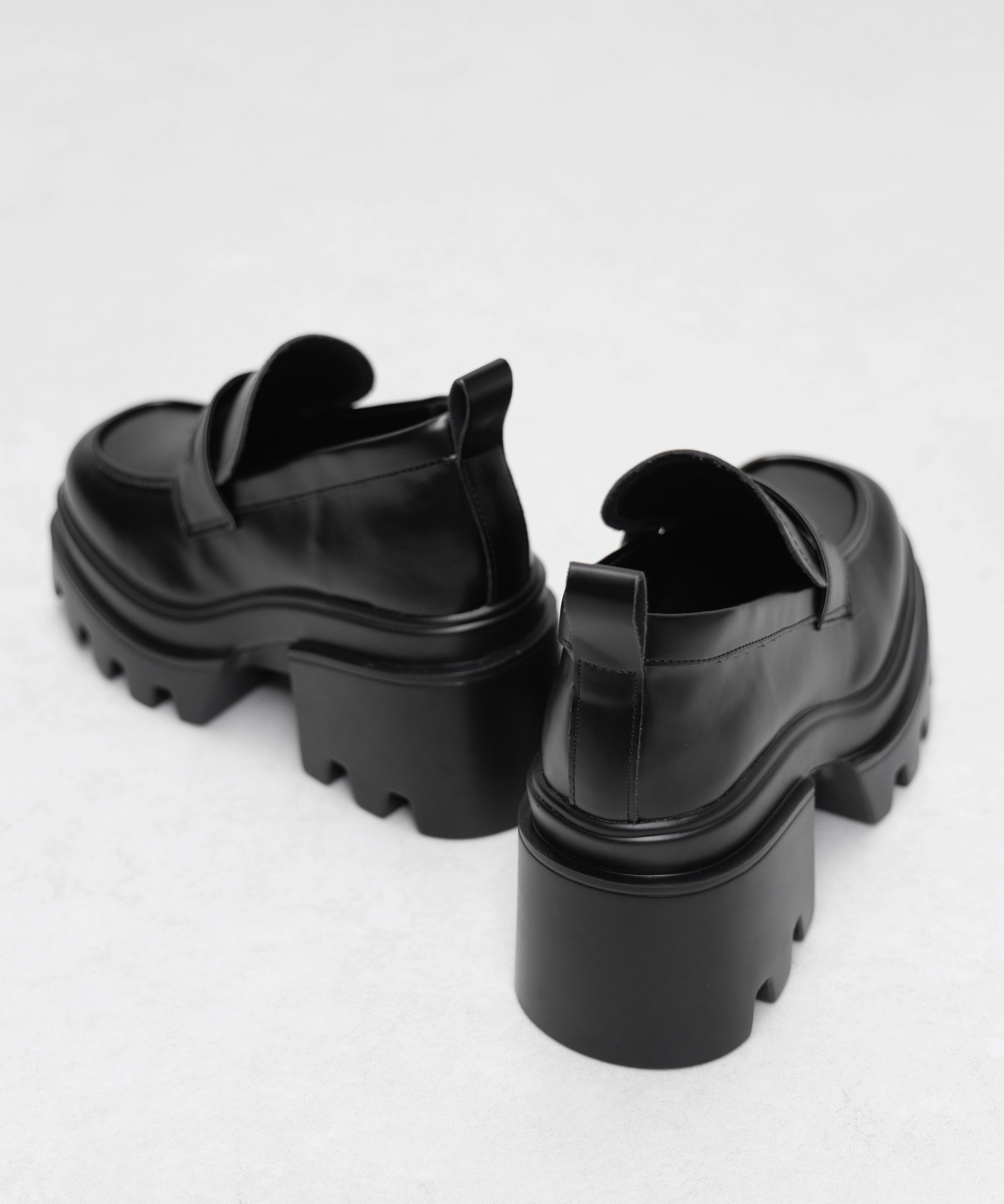 厚底チャンキーヒールコインローファー／platform chunky heel coin