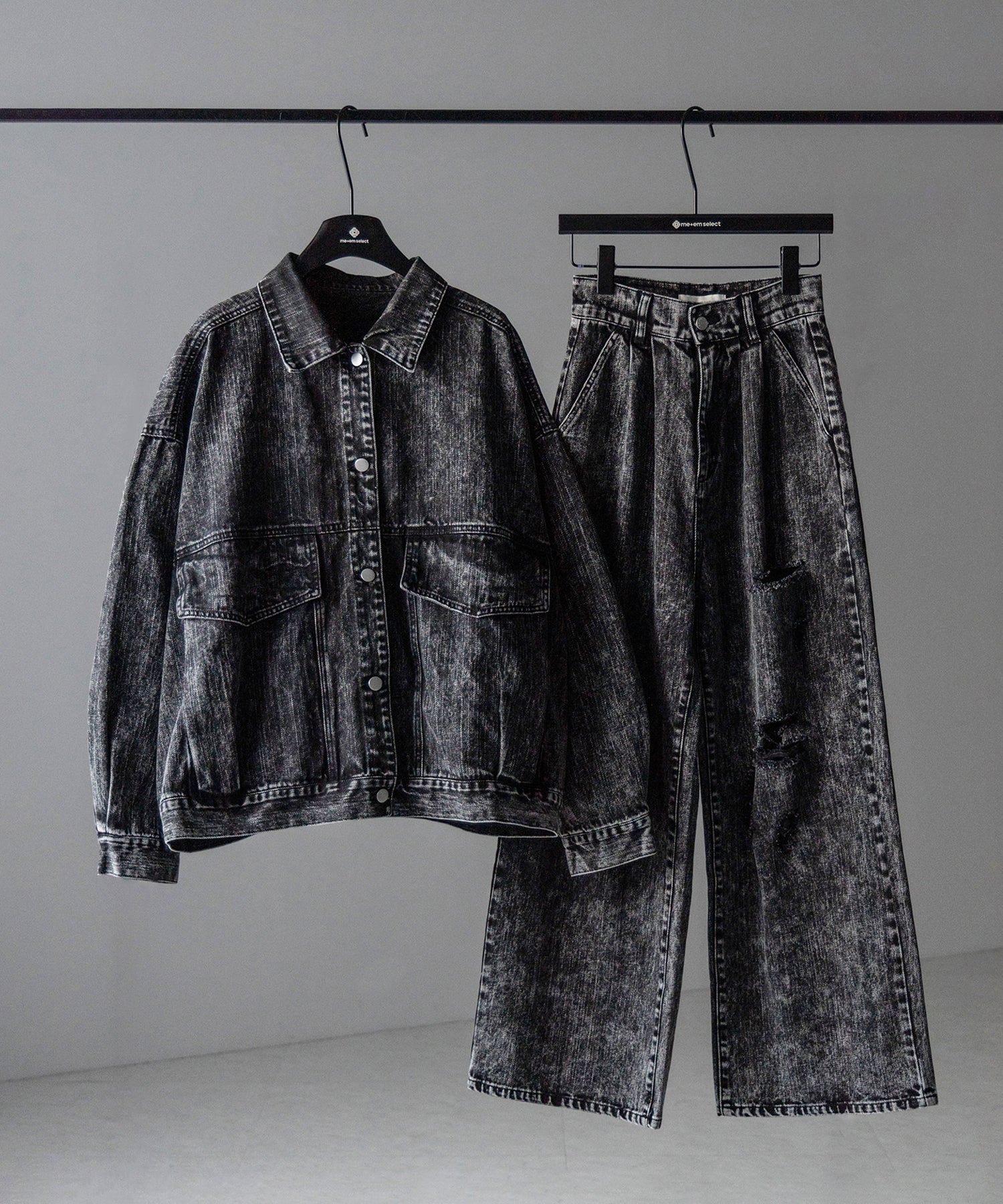 【 デニムセットアップ着用可能 】ヴィンテージケミカルブリーチタックダメージワイドデニム ／ vintage chemical bleach tuck damage wide denim