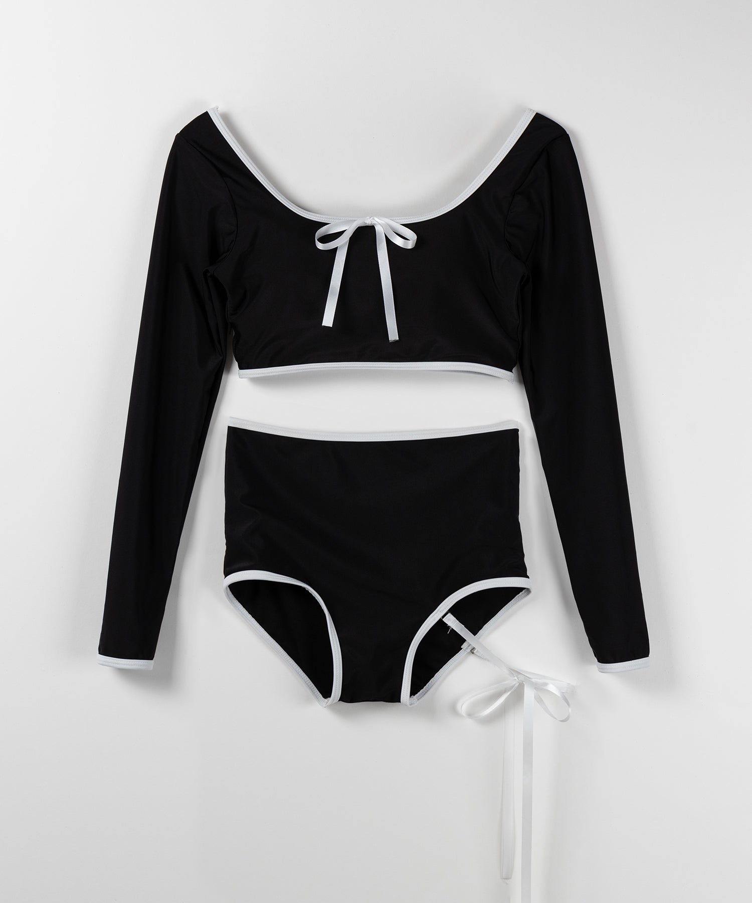 【 レディース水着／２点セット 】フロントリボンモノトーンハイウエストビキニ ／ front ribbon monotone high waist bikini