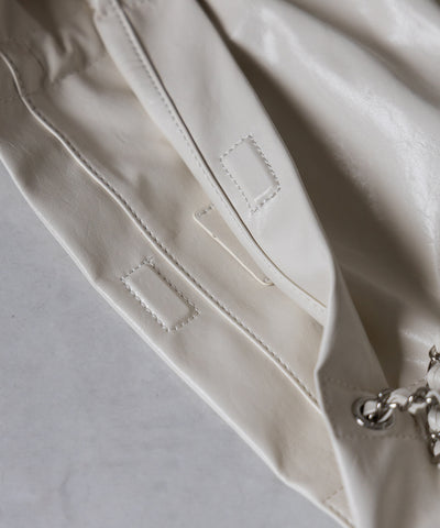 【 ３color ／ A4収納可 】ダブルシャーリングフェイクレザースクエアチェーンバッグ ／ double shirring fake leather square chain bag