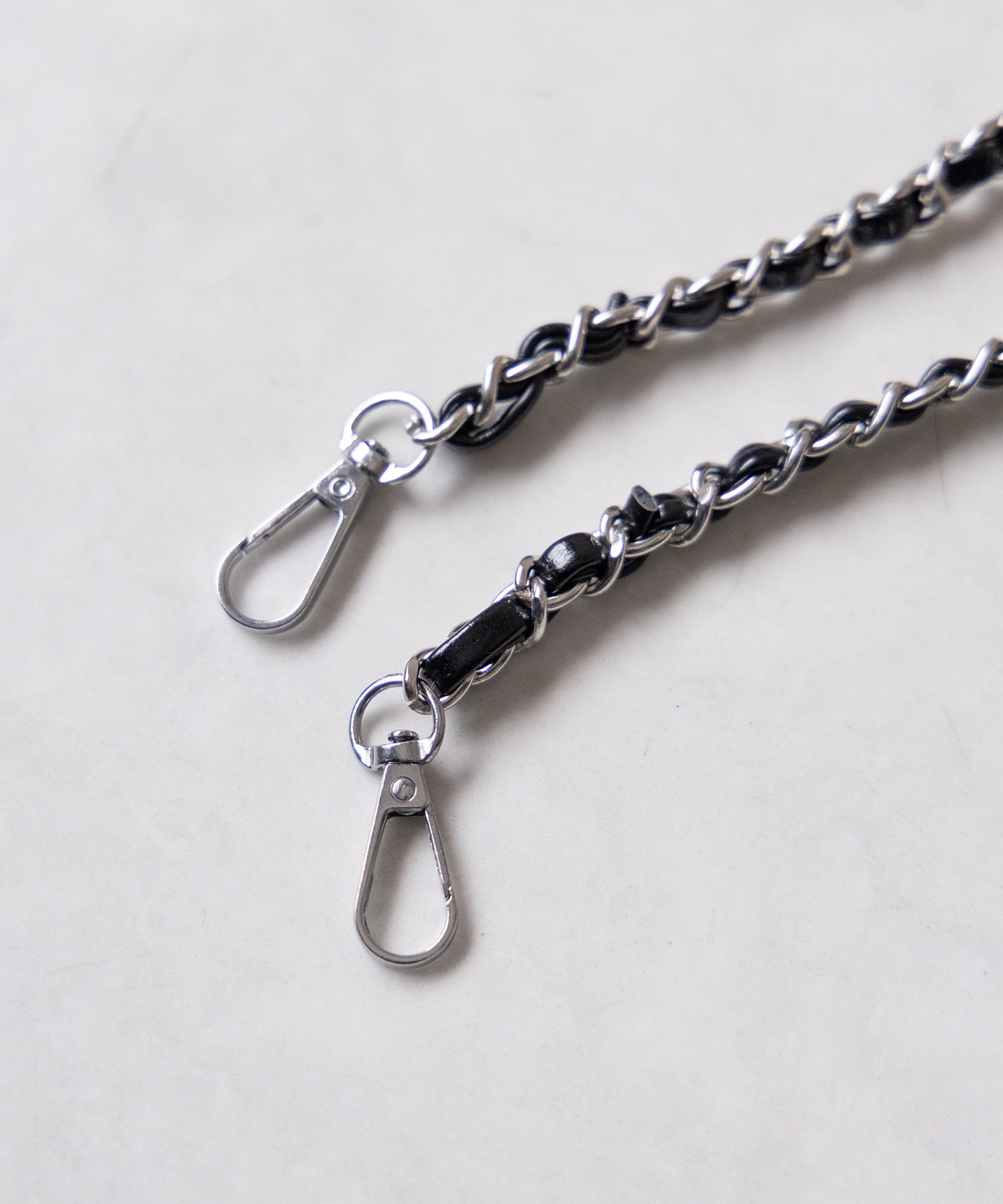 【 ２WAY 】フェイクレザースタッズポケット巾着ショルダーバッグ ／ ( 2WAY ) fake leather studs pocket drawstring shoulder bag