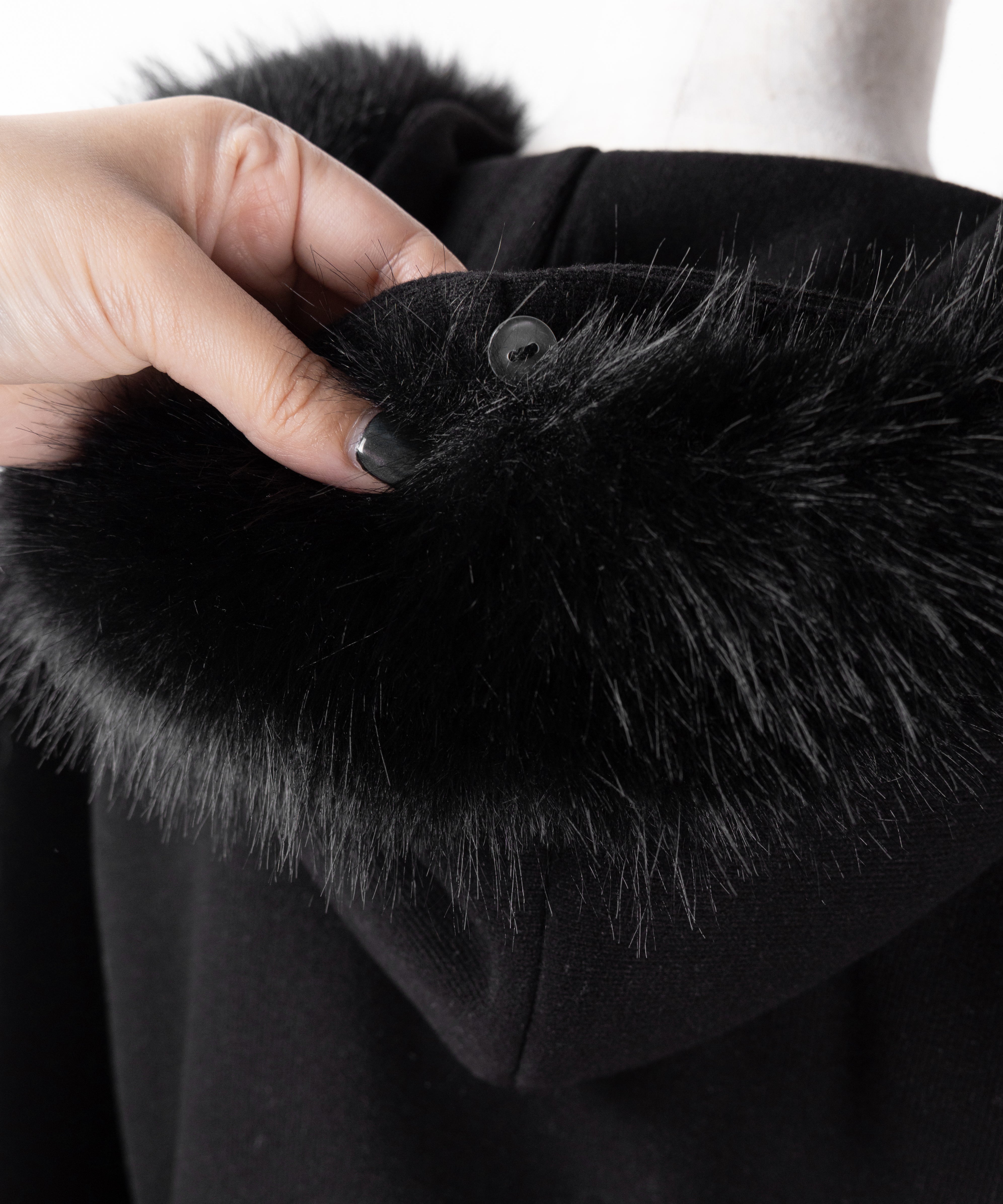 【 セットアップ 】ファーフードショートパーカー＆スウェットフレアパンツ ／ Fur short hoodie ＆ sweat flare pants SETUP