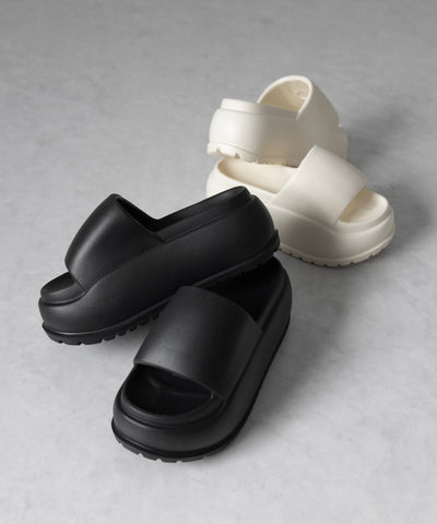 厚底ボリュームソールパフィースライドサンダル／platform volume sole puffy slide sandals