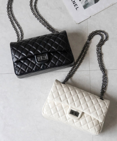 【 ２color 】キルティングチェーンスクエアショルダーバッグ ／ quilting chain square shoulder bag