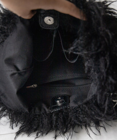 【 ショルダーストラップ付き２WAY 】バイカラーシャギーファーショルダーバッグ ／ bicolor shaggy fur shoulder bag